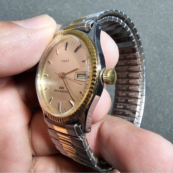 Vintage Timex Mechanical Wind Mens Watch Silver Gold Tone Date Just Working T 33 - Picture 4 of 10